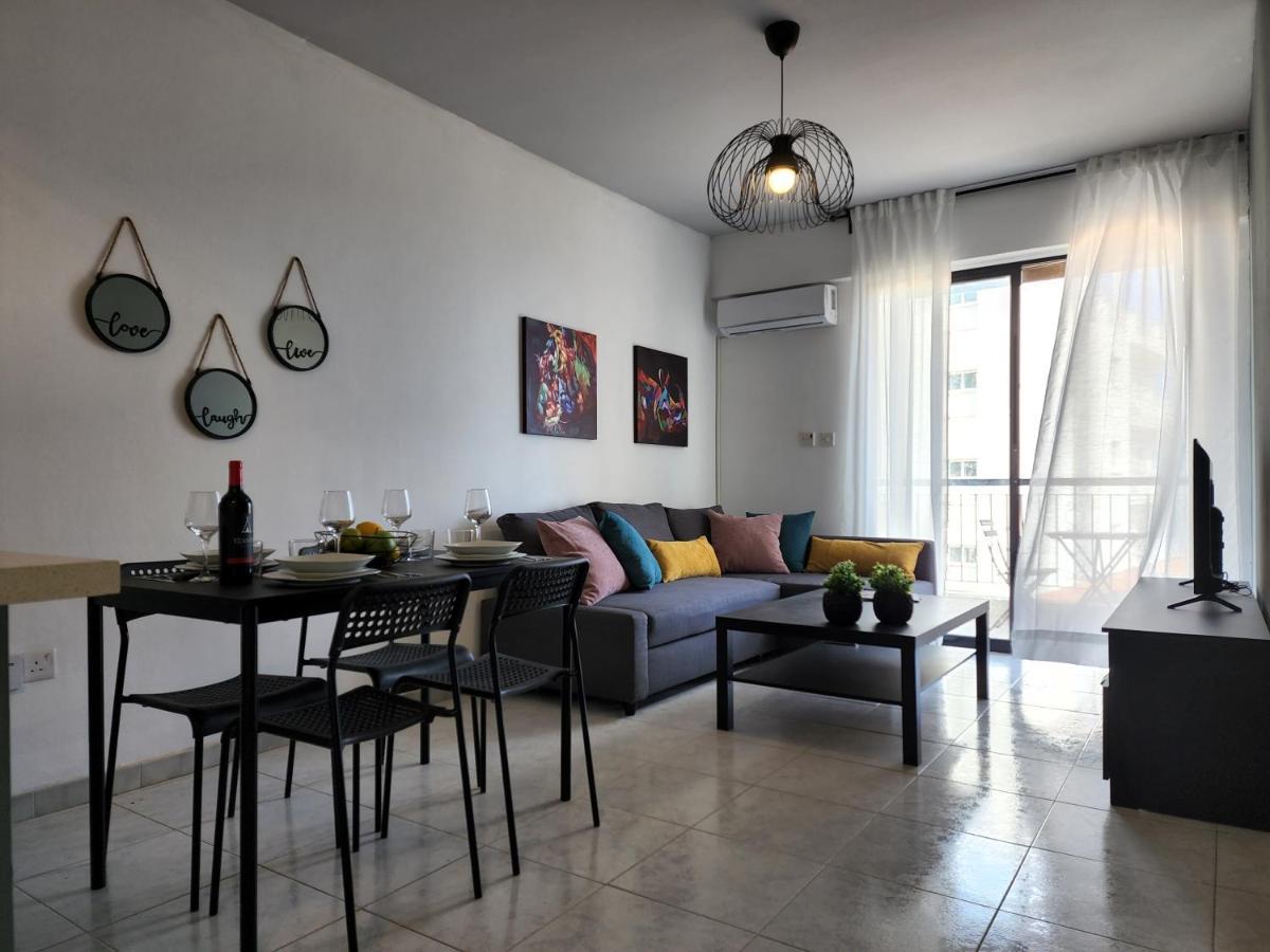 Kay'S City & Seaview One Bedroom Apartment 라르나카 외부 사진